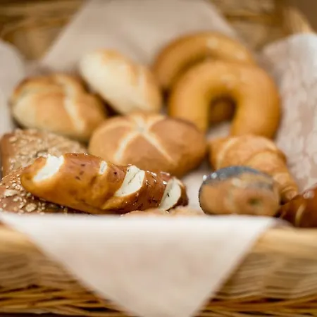 Grünau Bed and breakfast 3*